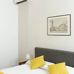 Apartment Artstay Porta Romana Apt, Parking, Centre *