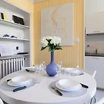 Apartment Piazza Lima 1 Mailand