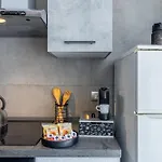 Apartament Lovely - 15 Minutes To Duomo *