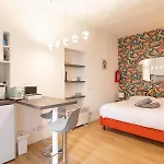 Appartement La Vecchia Milano-les Nubles Vannucci - Il Ballatoio E Il Cortile *
