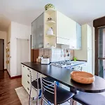 Exclusive With Terrace At 15 Min To Duomo * Milão