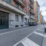 Apartament Lovely - 15 Minutes To Duomo *