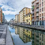 Lovely - 15 Minutes To Duomo Apartament *