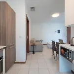 Apartment Bicocca, Free Parking, Private Garage, Metro M5 200m, Garden, Kids & Pet Friendly Milan