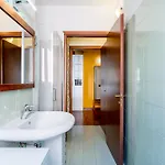 Exclusive With Terrace At 15 Min To Duomo Apartamento Milão