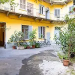 La Vecchia Milano-les Nubles Vannucci - Il Ballatoio E Il Cortile * Milan