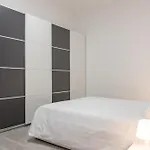 Chiara's Urban Oasis - - Duomo 8 Min Apartment *