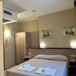 Ξενοδοχείο Brianza 3*