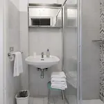 Giusti 6 3* Milano
