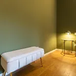 - Alzaia Naviglio Grande Apartamento