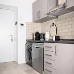 Navigli Nest Renovated With Balcony On The Naviglio * Milan