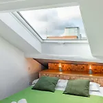 Station 5 Min The Skyshouse * Mediolan