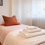 Spacious&bright Flat Near Bocconi&navigli Apartamento *