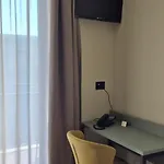 V7 Hotel Mediolan