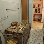 Stanza Matrimoniale Comoda, A 5 Minuti A Piedi Dalla Metro, Perfetta Per Muoversi A * Milano