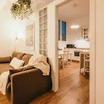 Casa De Amicis - Lakeside L&b 3*