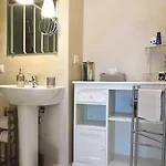 Fastinn Bocconi Navigli Bed and Breakfast 3*