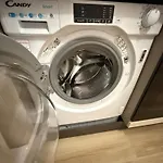 Feriehus Newly Renovated 2br Near Bocconi & Metro