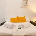 Exclusive & Cosy 3-bedroom By San Siro Stadium & Metro Vendégház Milánó