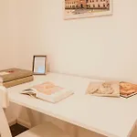 Casa De Amicis - Lakeside L&b 3* ミラノ