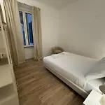 Newly Renovated 2br Near Bocconi & Metro Ferienhaus *