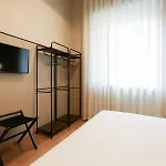 Ca Bela - Venini 3* Milánó