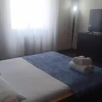 דירה 15 Min From The Cathedral, Spacious, Bright, Elevator, Wi-fi