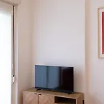 Elegant One Bedroom Bocconi Lägenhet *