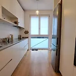 Tolstoj - 2 Bedrooms - Tortona District - At Your Place *