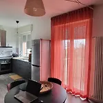 Grazioso Zona Mecenate - S.giulia Apartment