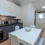 Apartamento House241 Bocconi *