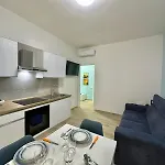 Lucania Azzurra Apartment, Elegante E Confortevole, Con Metro M3 Sotto Casa, Collegamento Diretto A Duomo Di E Stazione 아파트 밀라노