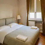 Apartment Easy Italy Duomo Milan