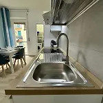 Lucania Azzurra Apartment, Elegante E Confortevole, Con Metro M3 Sotto Casa, Collegamento Diretto A Duomo Di E Stazione *