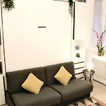 Apartment Cozy Among The Liveliest Street Of Isola *