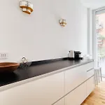 Just Urban - Exclusive 1br Center With Balcony Milão