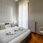 Borromei, 11 - Eleganza In Pieno Centro * Milão