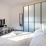 Apartment Mimi House Porta Romana Milan