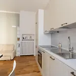 Guesthost - M5 Isola Cozy