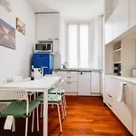 Lorenteggio - Elegant Apartament *