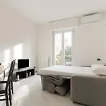 Guesthost - Cozy Near San Siro Апартаменты *