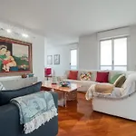La Collezione Di Anna Milão