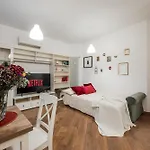 The Botanical Court - Porta Venezia Apartament