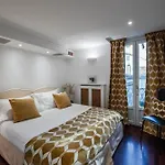 Apartment The Seven Stars - Montenapoleone *