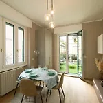 Apartment Stylish With Private Terrace & 2 Baths Milan