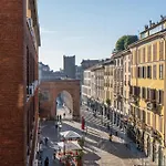 Italianflat - Colonne View - Balcony Retreat - Near Duomo * Milão