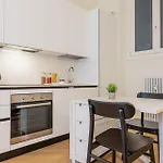 Elegant Duplex With Modern Design In * Milán