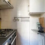 Guesthost - Bright Comfy Appartement
