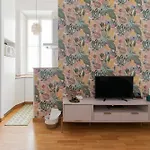 Guesthost - La Casa Di Luca Appartement *