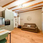 Modern Flat Near Skyline Apartamento